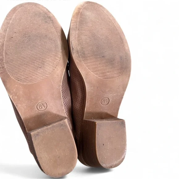 Universal Threads Leather Ankle Boots - Picture 3 of 3